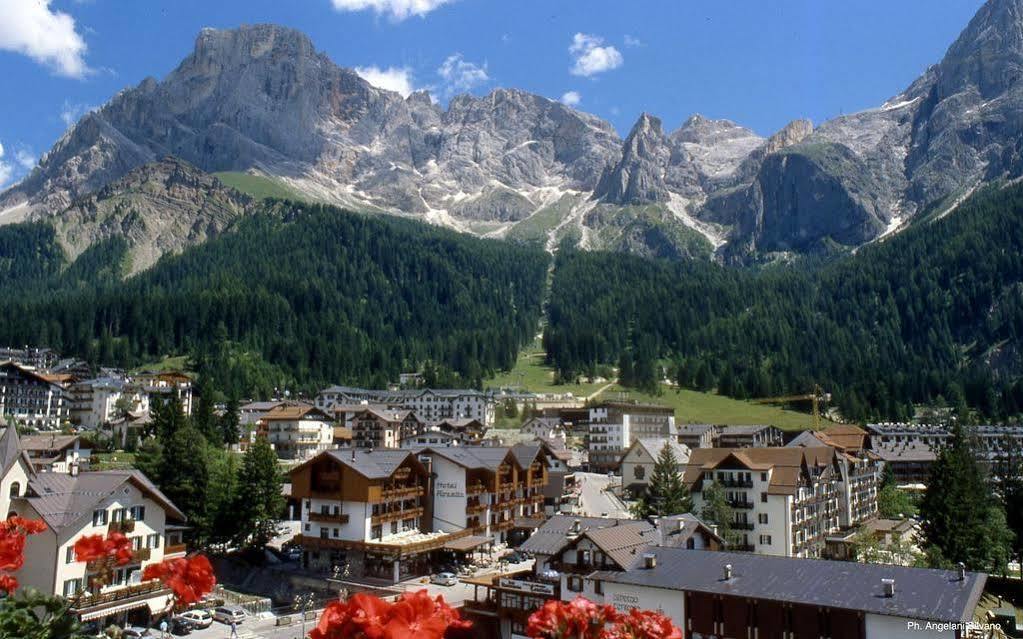 Sporting Aparthotel San Martino Di Castrozza Exterior photo